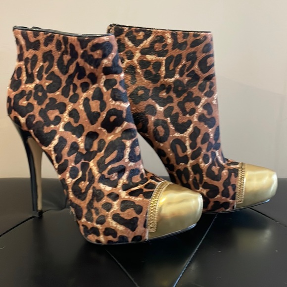 Brand new Michael Kors CYNTHIA Leopard Print Calf Hair - Picture 2 of 5